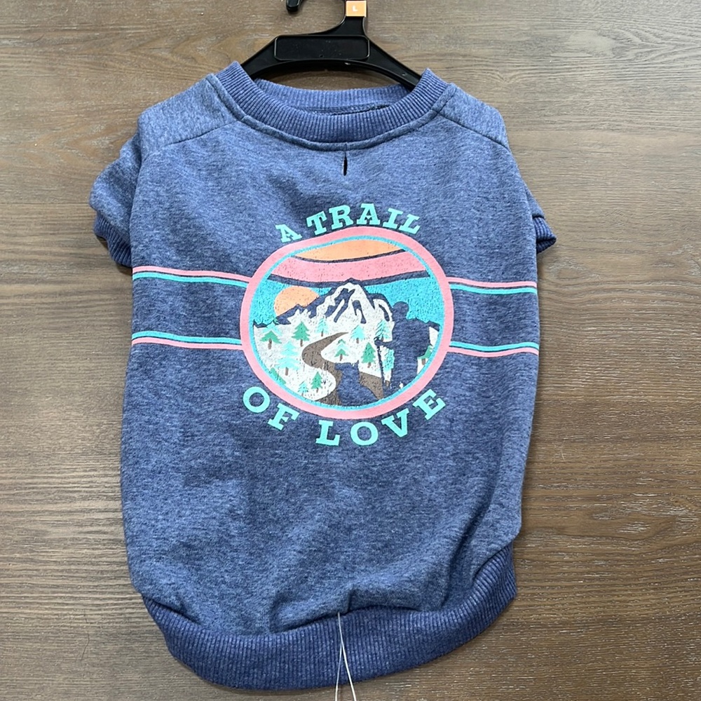 Youly Dog Sweatshirt Large NWT
